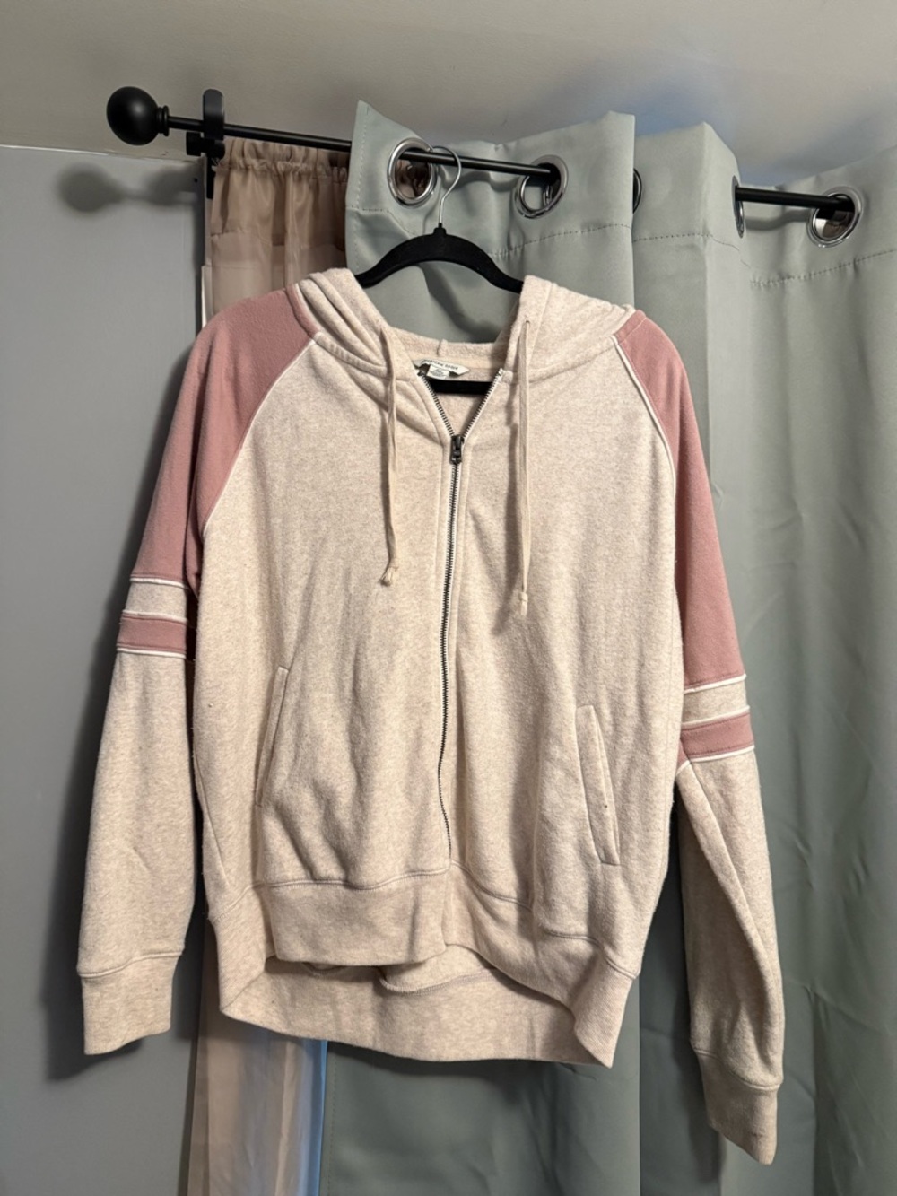 American Eagle Outfitters Two-Tone Zip Hoodie in Beige and Dusty Pink